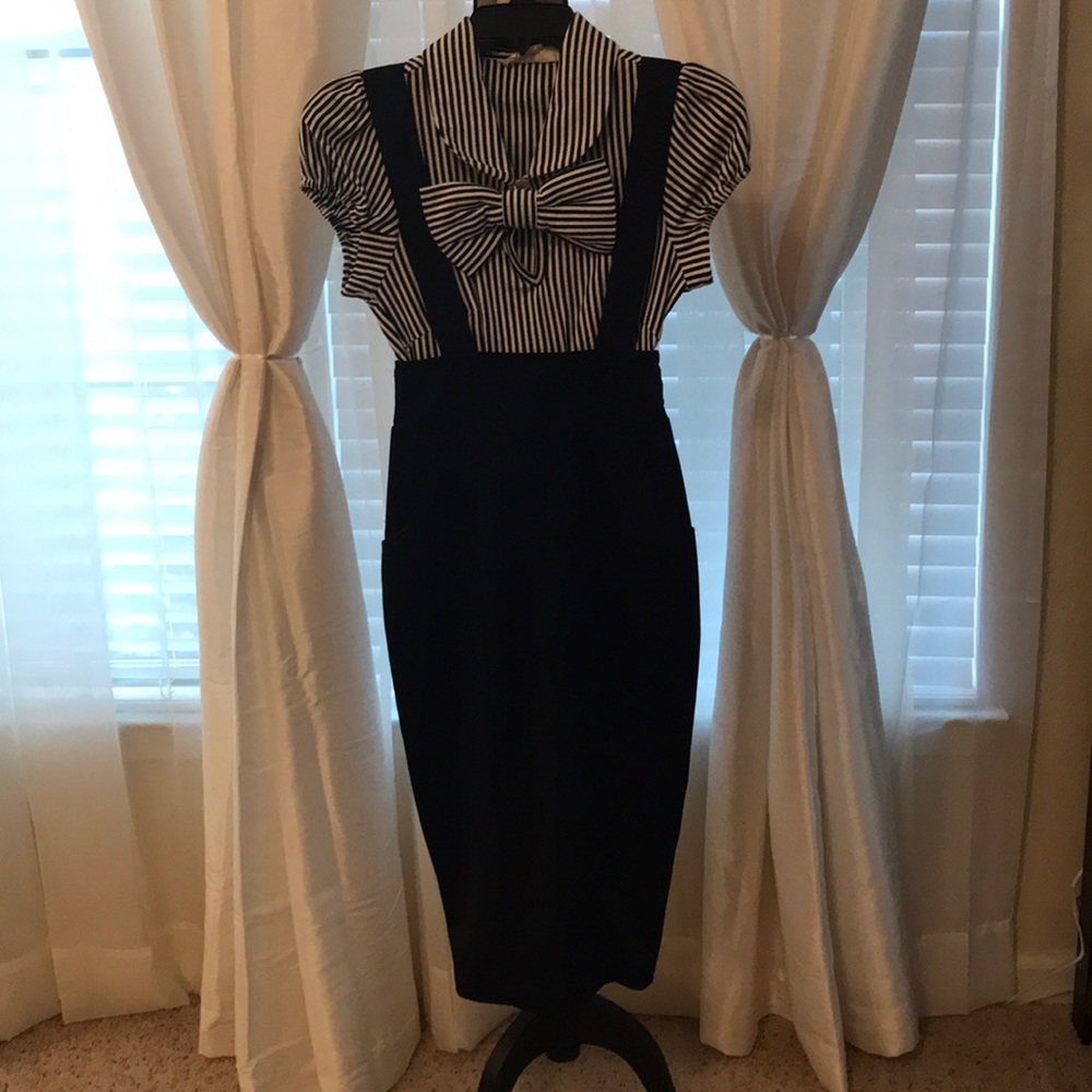 Blue n white top with skirt (PinUp look)